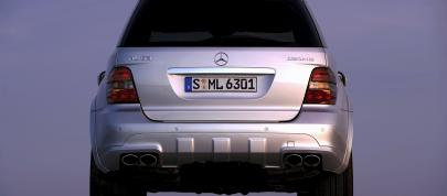 Mercedes-Benz ML63 AMG (2006) - picture 28 of 39