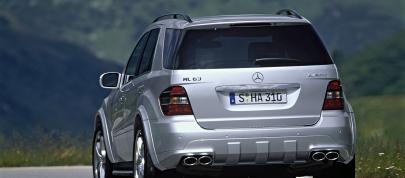 Mercedes-Benz ML63 AMG (2006) - picture 31 of 39