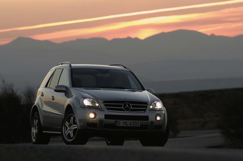 Mercedes-Benz ML63 AMG (2006) - picture 8 of 39