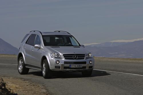 Mercedes-Benz ML63 AMG (2006) - picture 9 of 39