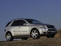 Mercedes-Benz ML63 AMG (2006) - picture 3 of 39