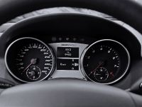 Mercedes-Benz ML63 AMG (2006) - picture 27 of 39