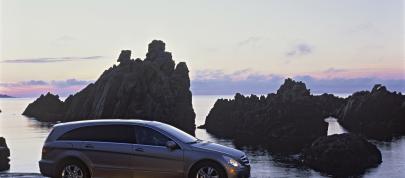 Mercedes-Benz R500 (2006) - picture 20 of 45