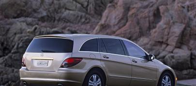 Mercedes-Benz R500 (2006) - picture 28 of 45