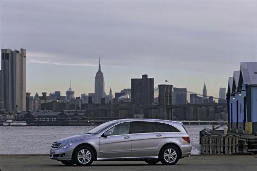 Mercedes-Benz R500 (2006) - picture 17 of 45