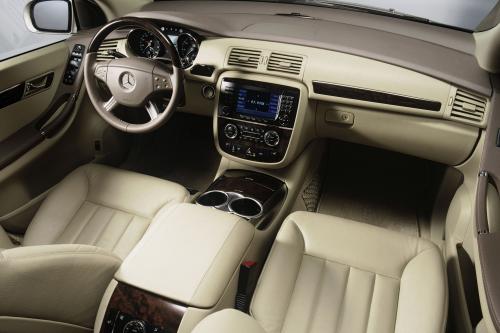 Mercedes-Benz R500 (2006) - picture 25 of 45