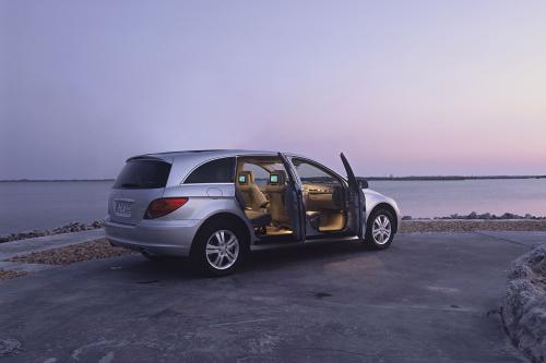 Mercedes-Benz R500 (2006) - picture 33 of 45