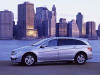 Mercedes-Benz R500 (2006) - picture 10 of 45