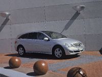 Mercedes-Benz R500 (2006)