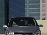 Mercedes-Benz R500 (2006) - picture 18 of 45