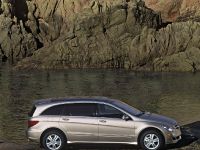 Mercedes-Benz R500 (2006) - picture 22 of 45