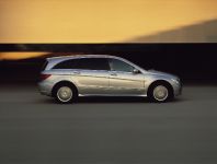 Mercedes-Benz R500 (2006)