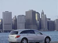 Mercedes-Benz R500 (2006)