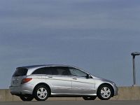 Mercedes-Benz R500 (2006) - picture 35 of 45