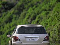Mercedes-Benz R500 (2006) - picture 38 of 45