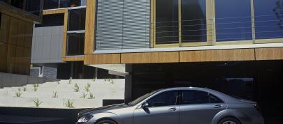 Mercedes-Benz S-Class (2006) - picture 39 of 93