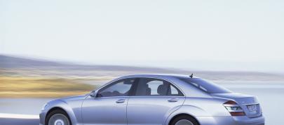 Mercedes-Benz S-Class (2006) - picture 52 of 93