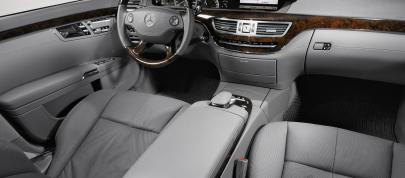 Mercedes-Benz S-Class (2006) - picture 55 of 93