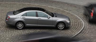 Mercedes-Benz S-Class (2006) - picture 87 of 93