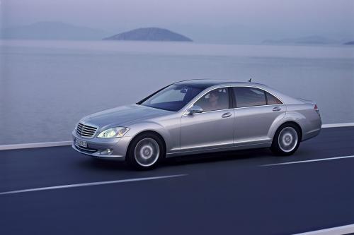 Mercedes-Benz S-Class (2006) - picture 25 of 93