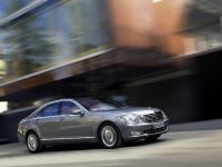 Mercedes-Benz S-Class (2006)