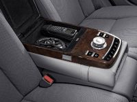 Mercedes-Benz S-Class (2006)