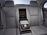 Mercedes-Benz S-Class (2006)