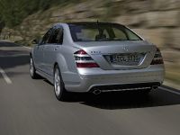 Mercedes-Benz S-Class (2006)