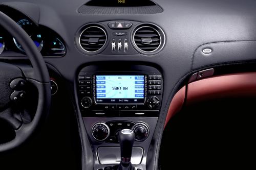 Mercedes-Benz SL350 (2006) - picture 9 of 22