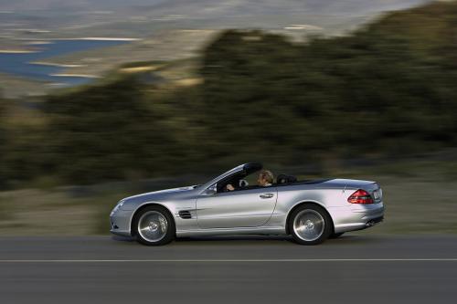 Mercedes-Benz SL55 AMG (2006) - picture 8 of 28