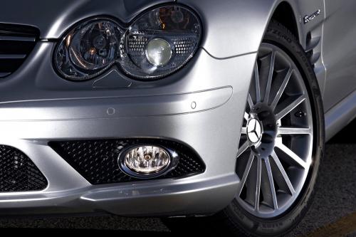 Mercedes-Benz SL55 AMG (2006) - picture 17 of 28