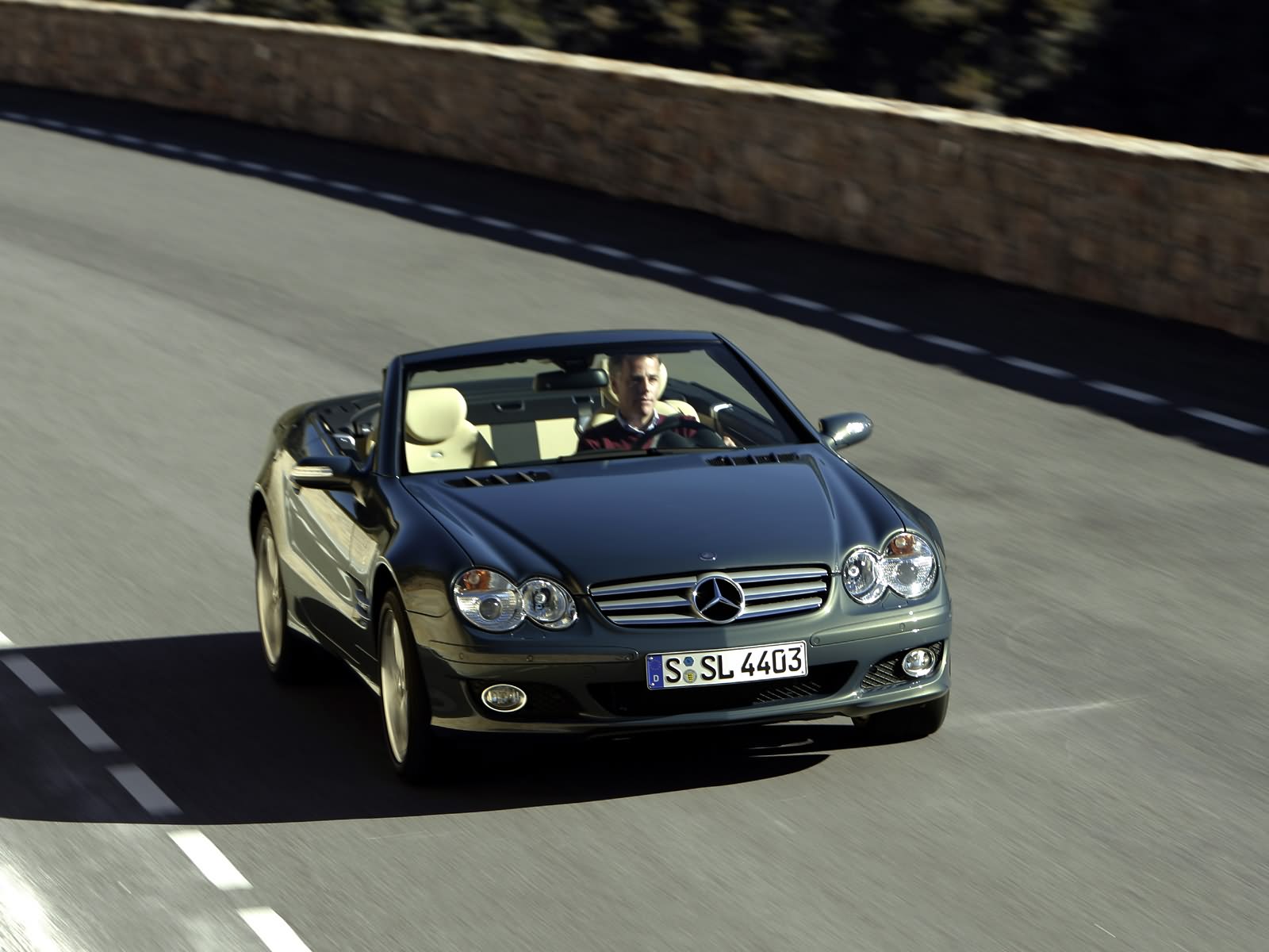 Mercedes-Benz SL600