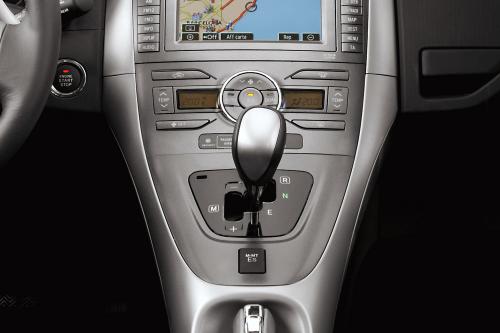 Toyota Auris (2006) - picture 9 of 11