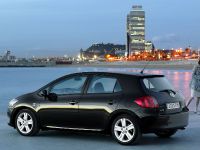 Toyota Auris (2006) - picture 6 of 11