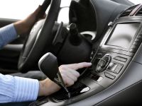 Toyota Auris (2006) - picture 10 of 11