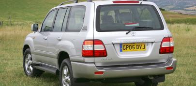 Toyota Land Cruiser Amazon (2006) - picture 7 of 9