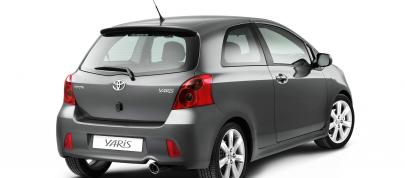 Toyota Yaris TS (2006) - picture 7 of 12