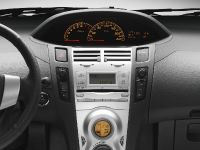 Toyota Yaris TS (2006) - picture 10 of 12