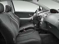 Toyota Yaris TS (2006) - picture 11 of 12