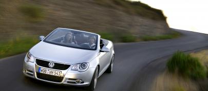 Volkswagen Eos (2006) - picture 4 of 22