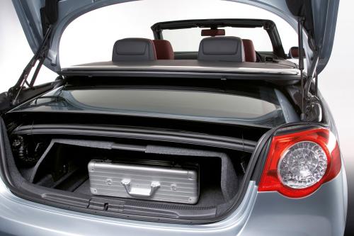 Volkswagen Eos (2006) - picture 16 of 22