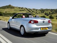 Volkswagen Eos (2006) - picture 14 of 22