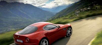Alfa Romeo 8C Competizione (2007) - picture 4 of 26