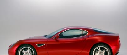 Alfa Romeo 8C Competizione (2007) - picture 15 of 26
