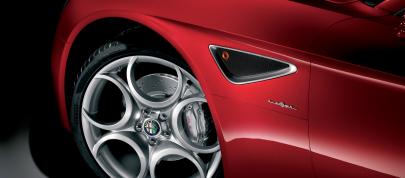 Alfa Romeo 8C Competizione (2007) - picture 20 of 26