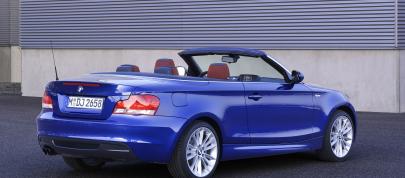 BMW 1 Series E82 135i Convertible (2007) - picture 7 of 10