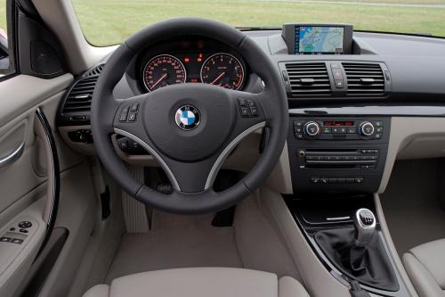 BMW 1 Series E82 135i Coupe (2007) - picture 8 of 12