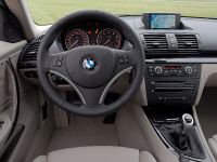 BMW 1 Series E82 135i Coupe (2007) - picture 8 of 12