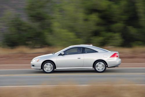 Honda Accord Coupe EX-L (2007) - picture 8 of 17