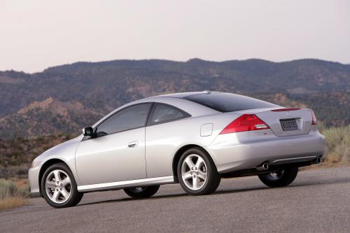 Honda Accord Coupe EX-L (2007) - picture 9 of 17